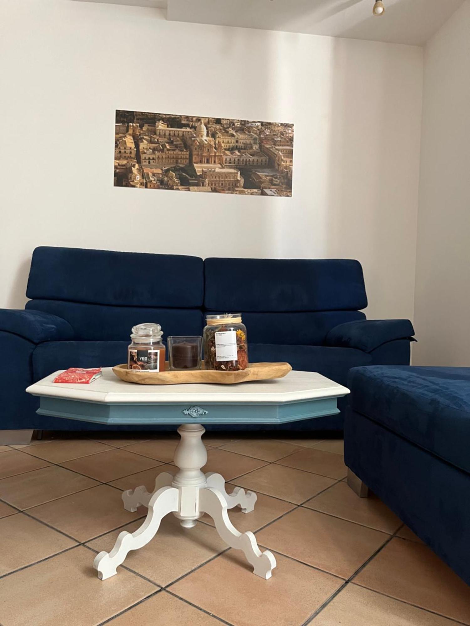 Nikuzza Holiday House Noto Exteriér fotografie